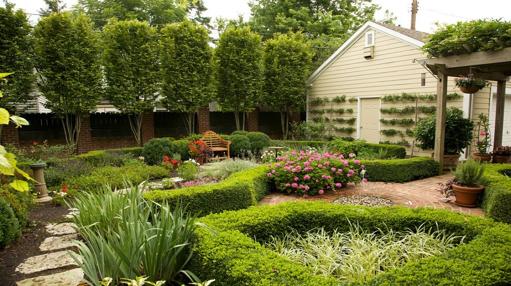 Know How You Can Add Sophisticated Touch to Your Garden